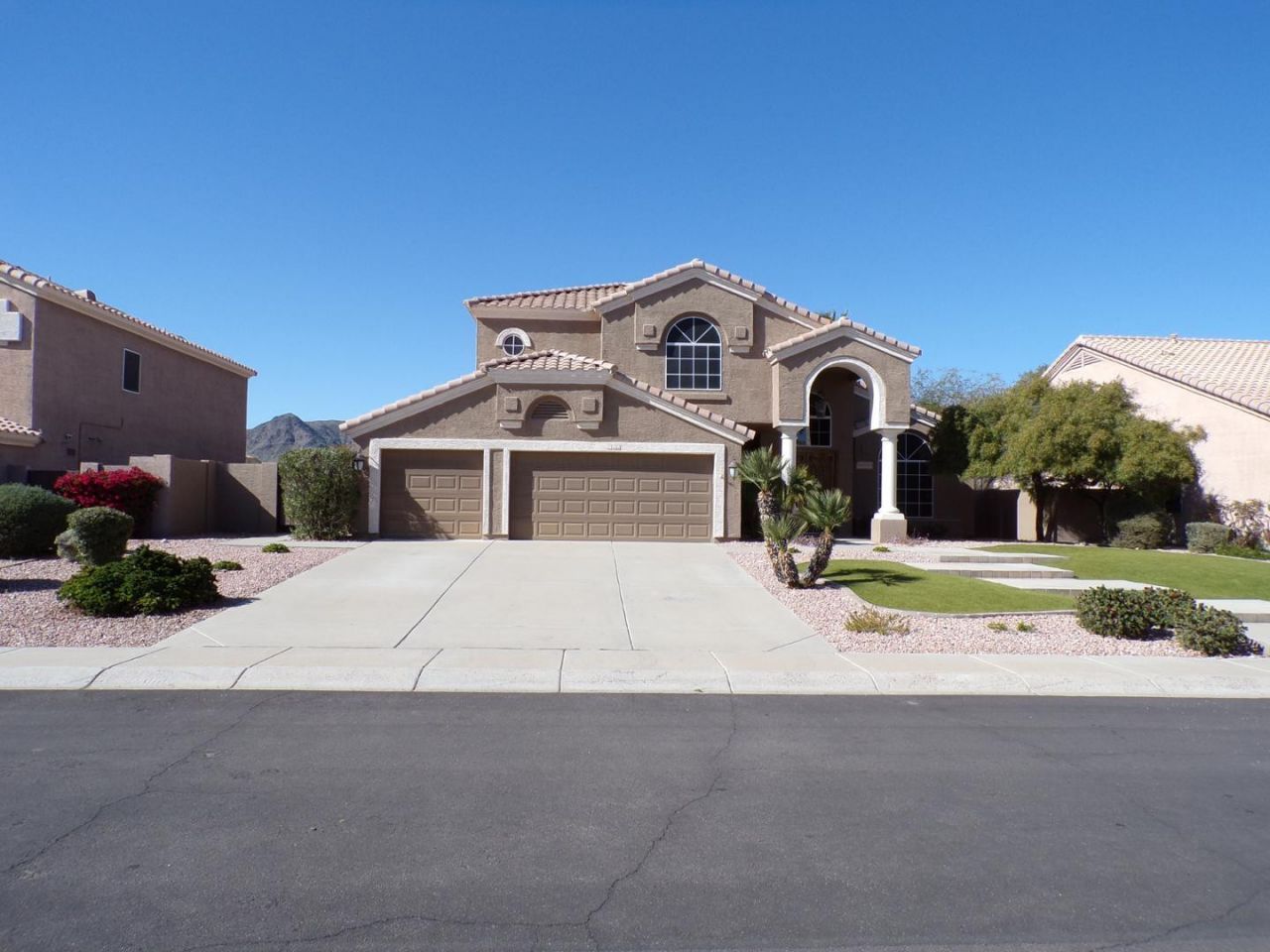 710 W Mountain Vista Drive, Phoenix, AZ 85045 Main Photo