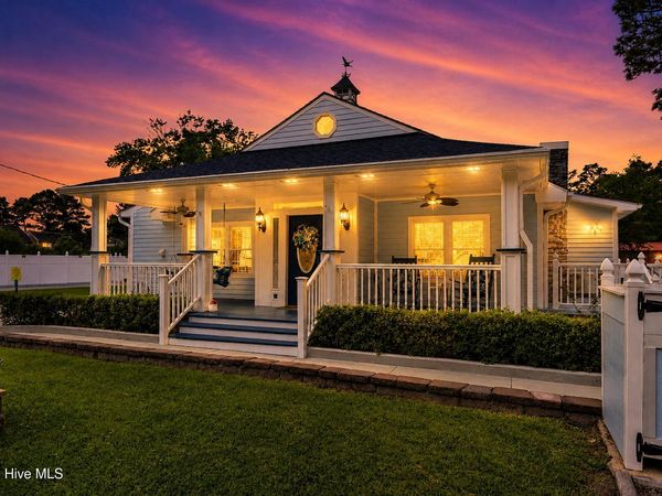 1988 W Lake Shore Drive, Wilmington, NC 28401