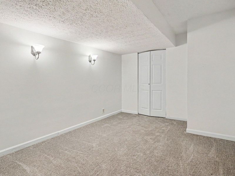 84 Royal Court, Howard, OH 43028 Photo 26