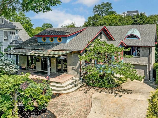 2150 Alpine Place, Cincinnati, OH 45206