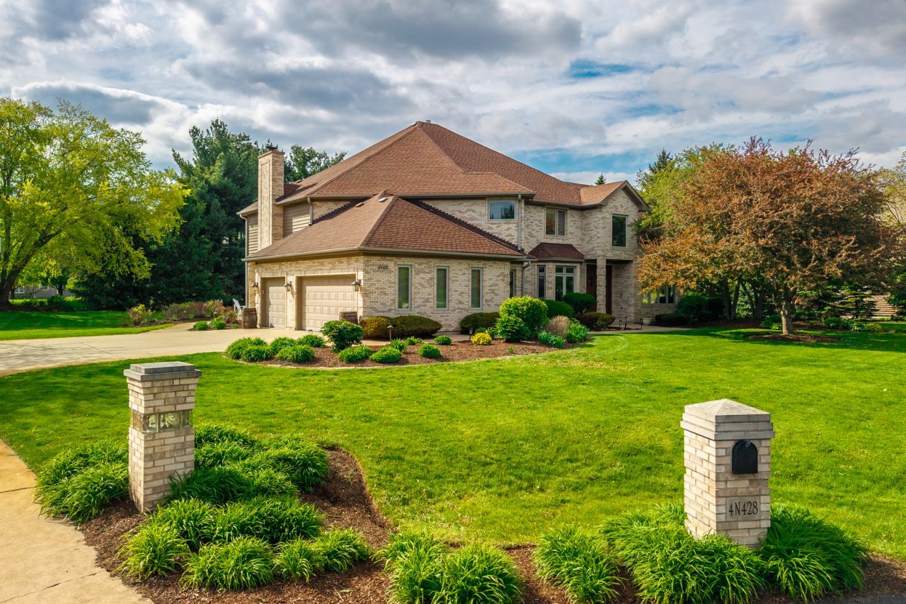 4N428 KINGSWOOD Court, Wayne, IL 60184