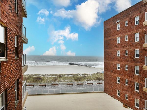 370 W Broadway, Unit 4Y, Long Beach, NY 11561