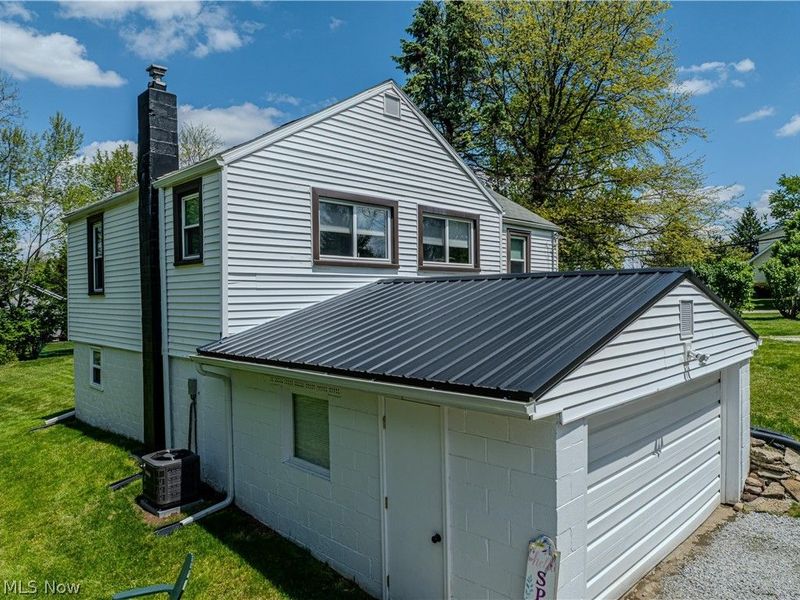 4465 Eastland Avenue NE, Louisville, OH 44641 Photo 4