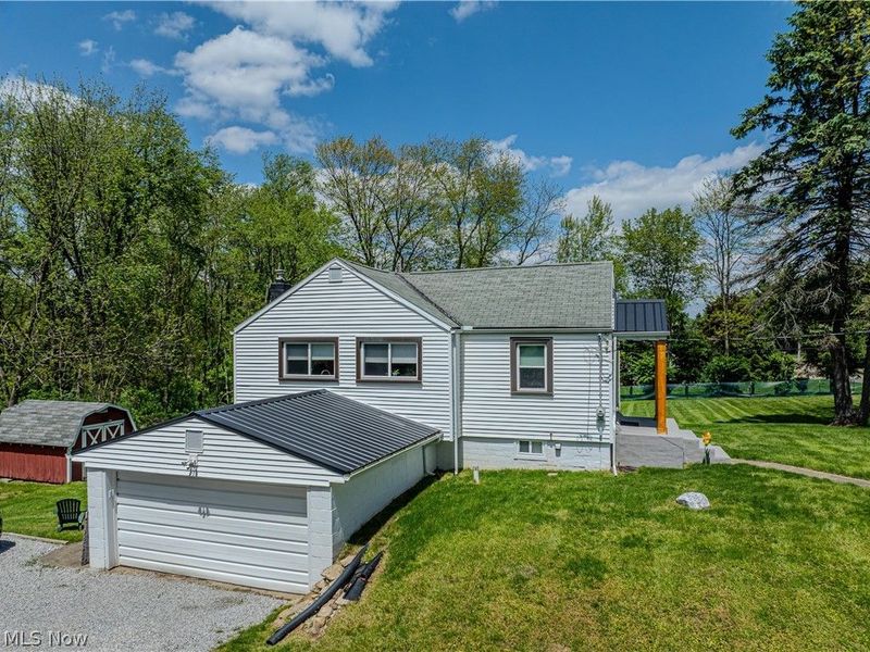 4465 Eastland Avenue NE, Louisville, OH 44641 Photo 6