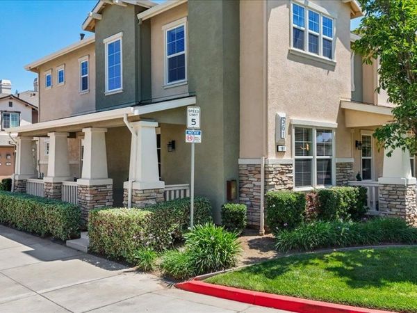 561 Wild Stallion Dr #151, Unit 151, Oakdale, CA 95361