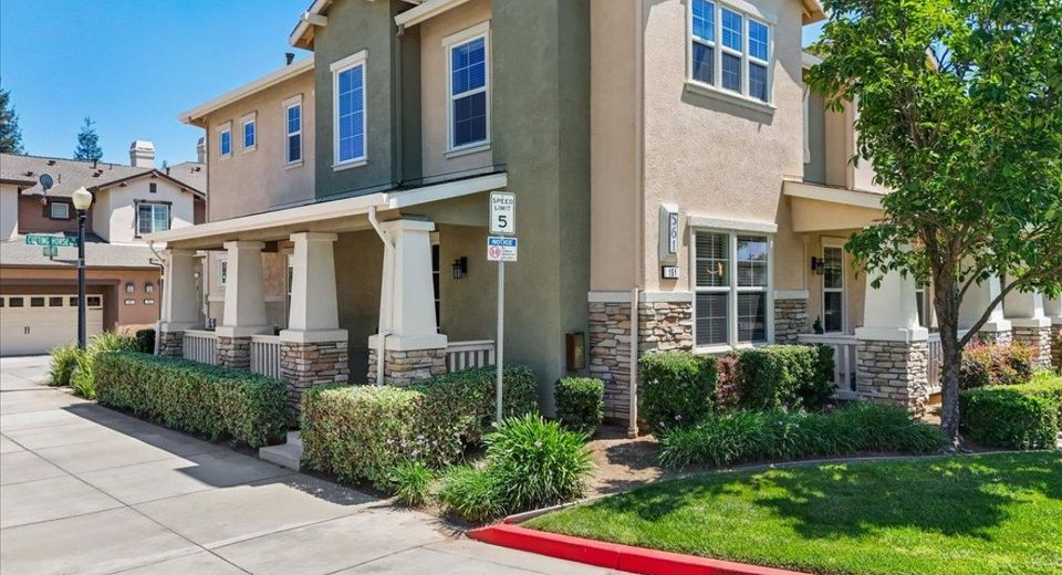 561 Wild Stallion Dr #151, Unit 151, Oakdale, CA 95361 Photo