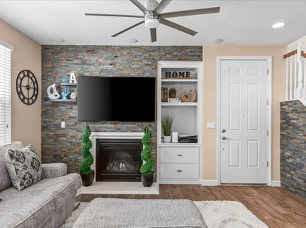 561 Wild Stallion Dr #151, Unit 151, Oakdale, CA 95361 Photo