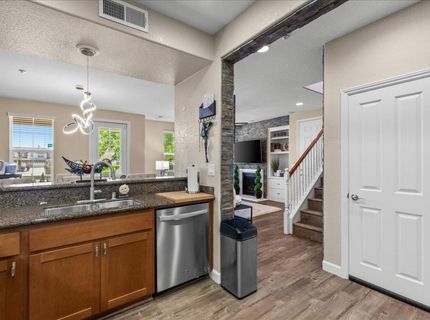 561 Wild Stallion Dr #151, Unit 151, Oakdale, CA 95361 Photo