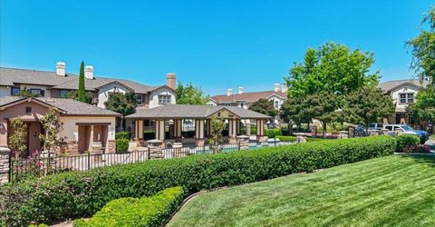 561 Wild Stallion Dr #151, Unit 151, Oakdale, CA 95361 Photo