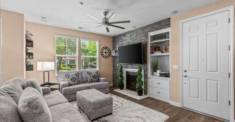 561 Wild Stallion Dr #151, Unit 151, Oakdale, CA 95361 Photo