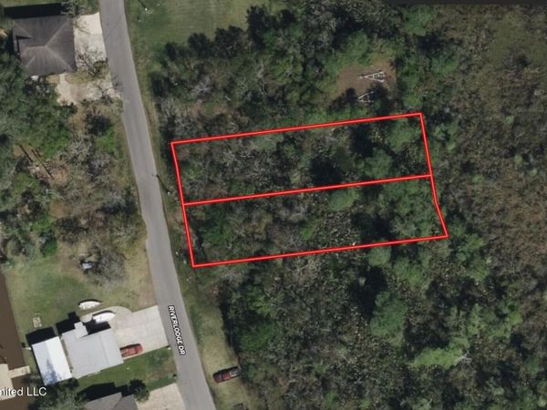 9420 Riverlodge Drive, Moss Point, MS 39562