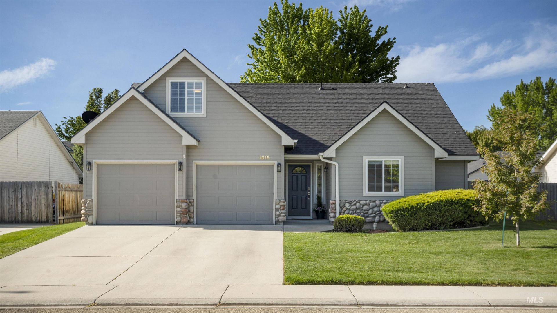 1815 W Roberts Ave, Nampa, ID 83651 Main Photo