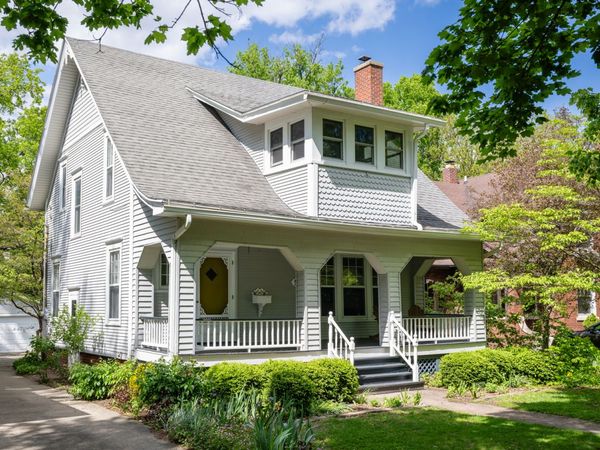 918 W Park Avenue , Champaign, IL 61821