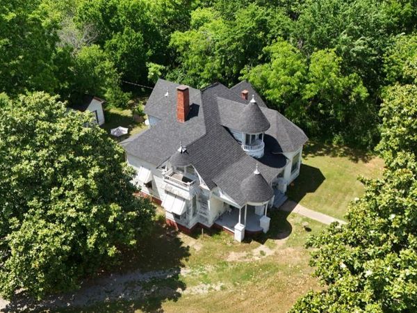 804 N Carr Avenue, Wynnewood, OK 73098