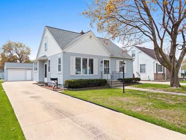 1299 DESNOYERS STREET, Green Bay, WI 54303