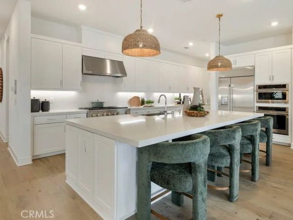 24337 Camino Oceano, Valencia, CA 91354