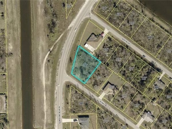2720 Rena LN, LEHIGH ACRES, FL 33971