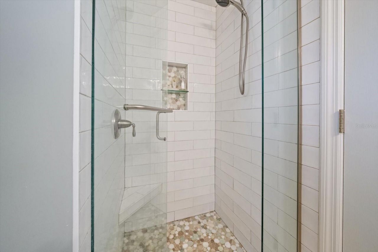 5869 Tidewood Avenue, Unit 7, Sarasota, FL 34231 Photo