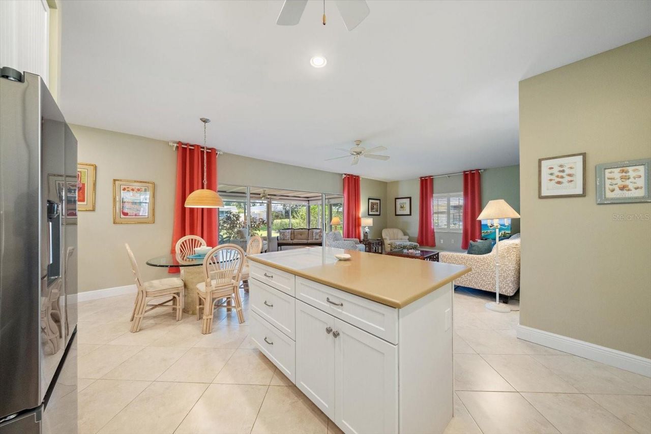5869 Tidewood Avenue, Unit 7, Sarasota, FL 34231 Photo