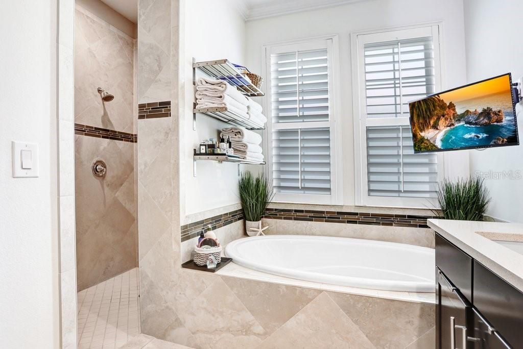 5307 Granite Ridge Drive , Lithia, FL 33547 Photo
