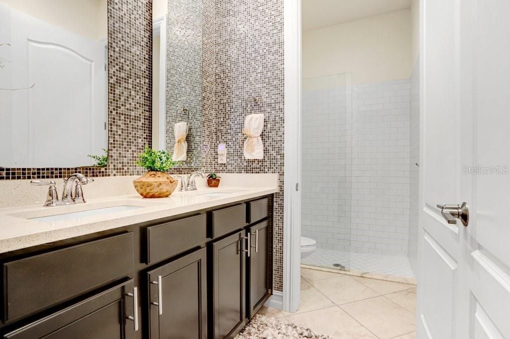 5307 Granite Ridge Drive , Lithia, FL 33547 Photo