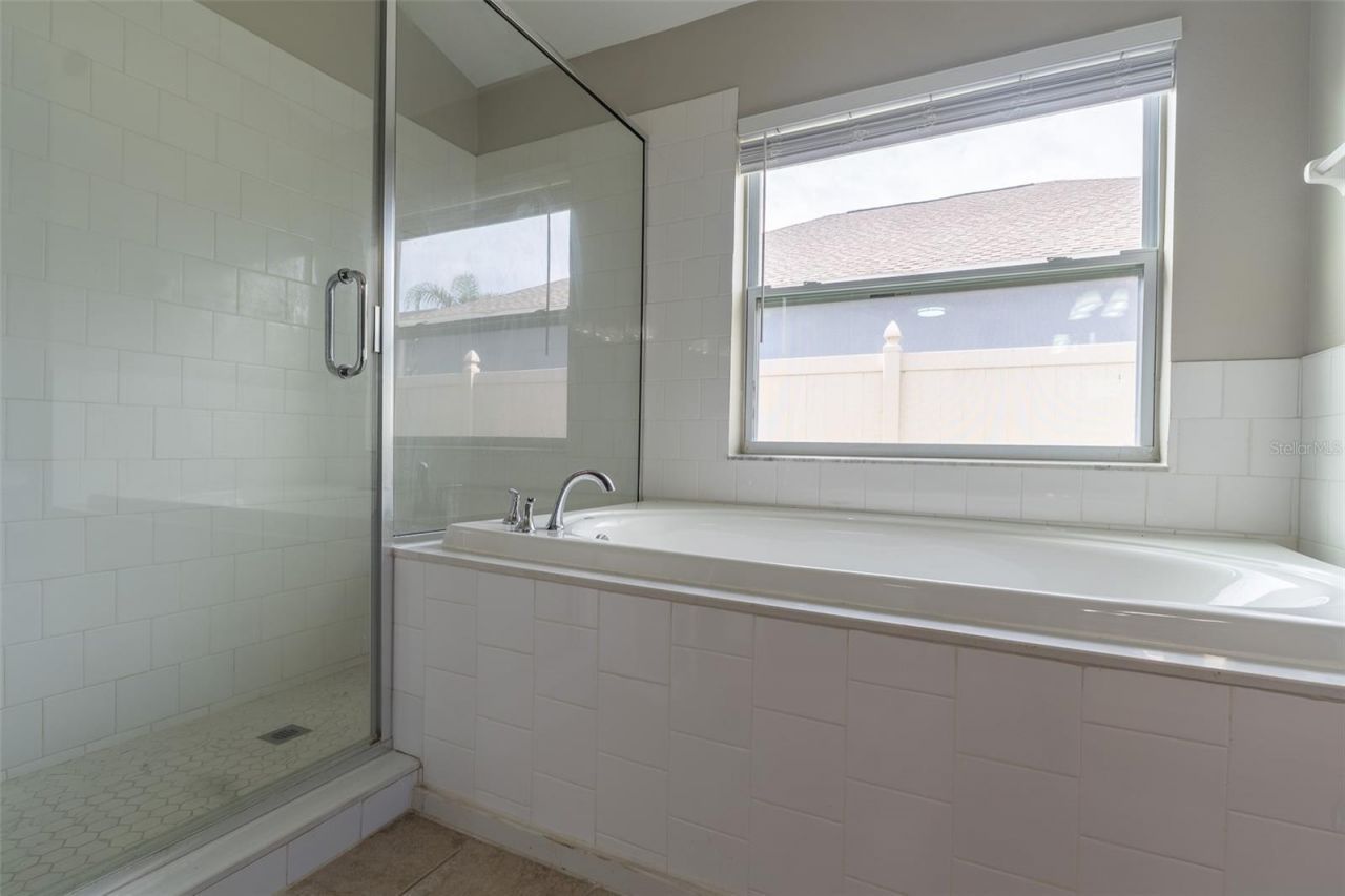 6806 Guilford Crest Drive, Apollo Beach, FL 33572 Photo