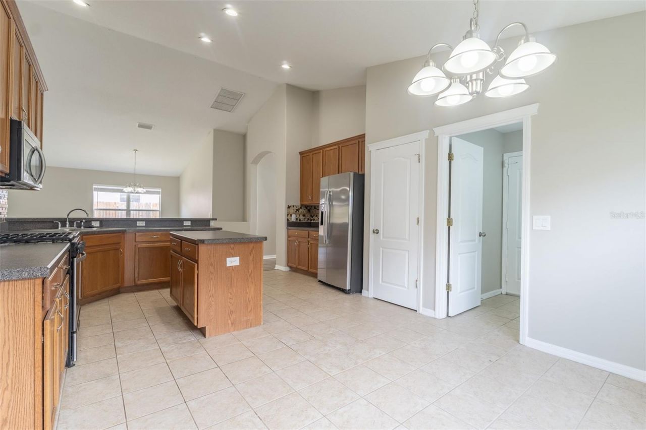 6806 Guilford Crest Drive, Apollo Beach, FL 33572 Photo