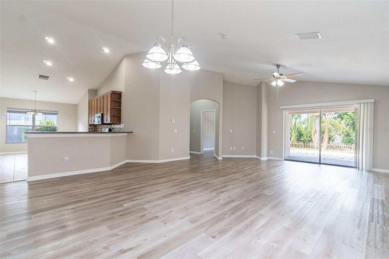6806 Guilford Crest Drive, Apollo Beach, FL 33572 Photo