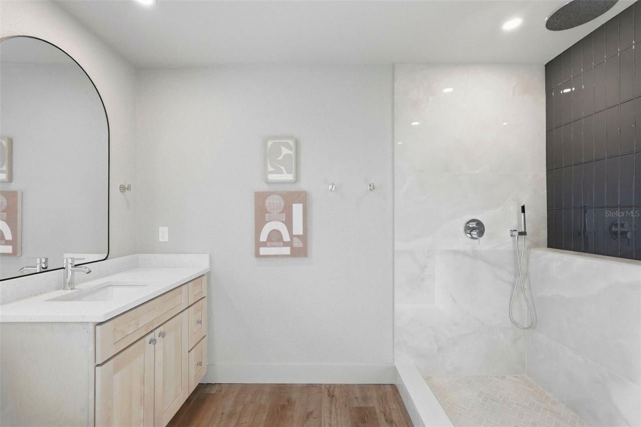 6801 Pinellas Point Drive S, Saint Petersburg, FL 33712 Photo