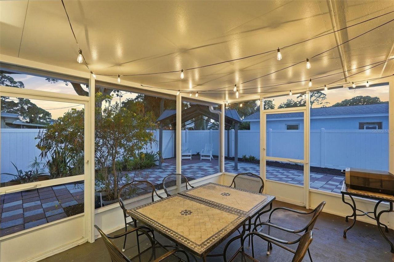 6801 Pinellas Point Drive S, Saint Petersburg, FL 33712 Photo