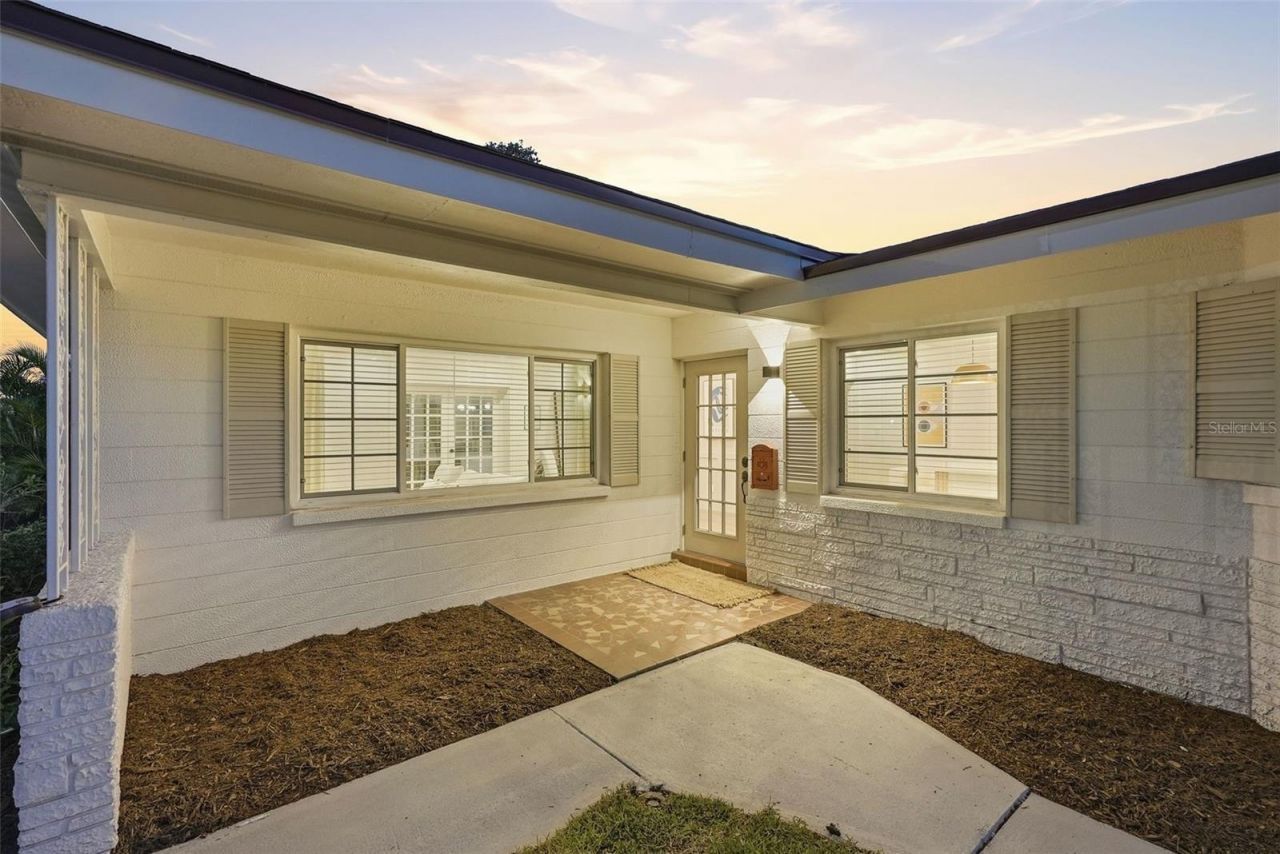 6801 Pinellas Point Drive S, Saint Petersburg, FL 33712 Photo