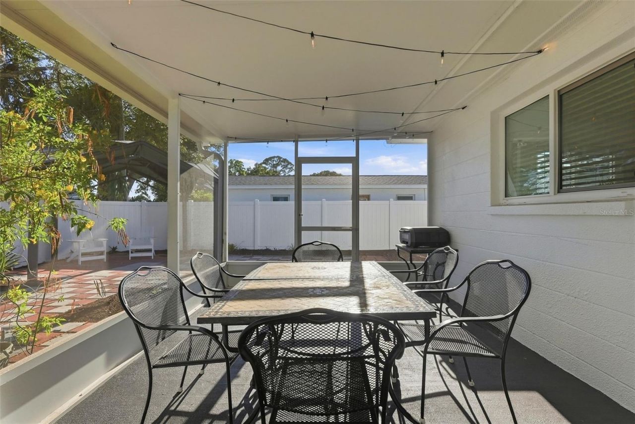 6801 Pinellas Point Drive S, Saint Petersburg, FL 33712 Photo