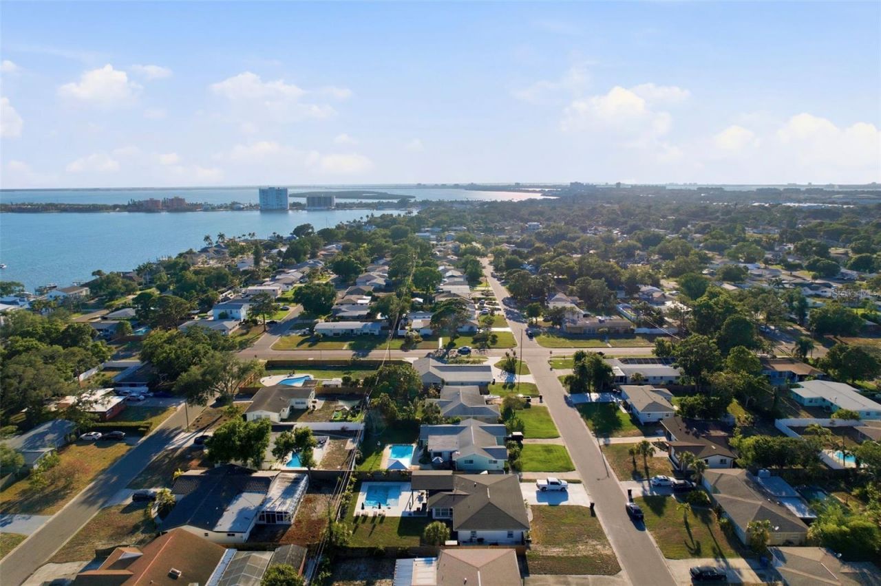 6801 Pinellas Point Drive S, Saint Petersburg, FL 33712 Photo