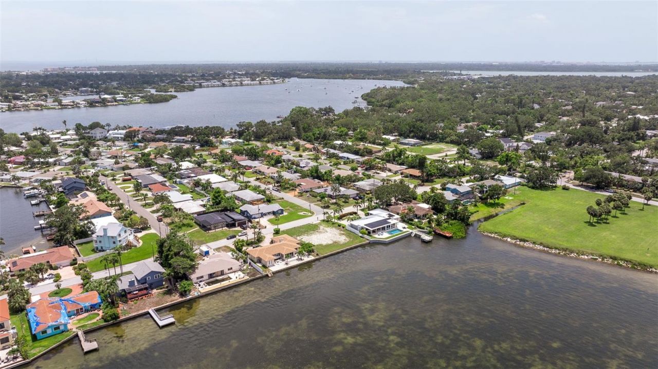 353 22nd Avenue Se, Saint Petersburg, FL 33705 Photo