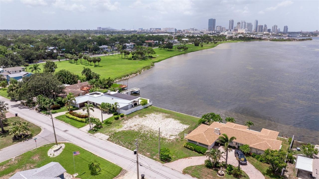 353 22nd Avenue Se, Saint Petersburg, FL 33705 Photo