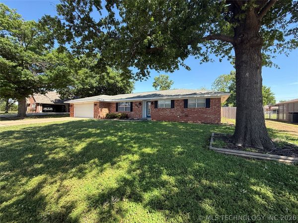 1004 E 12th , Cushing, OK 74023