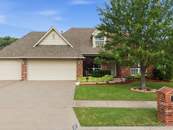 11212 N 131st East Place, Owasso, OK 74055