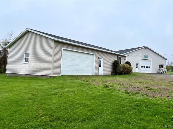 465 W Lake Road , Oswego, NY 13126