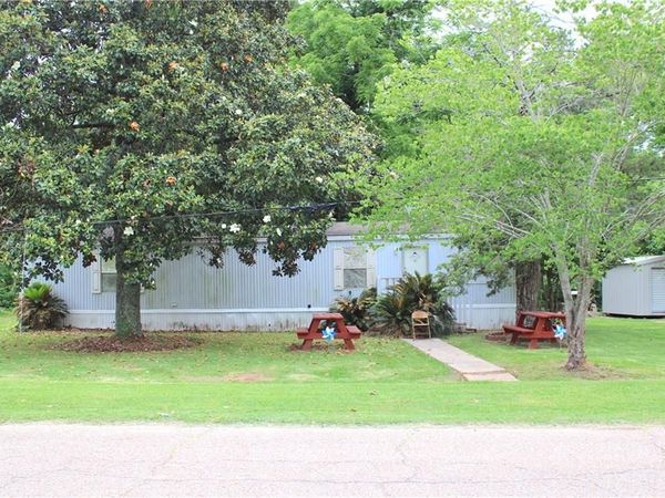 332 MISSION Drive, Simmesport, LA 71369