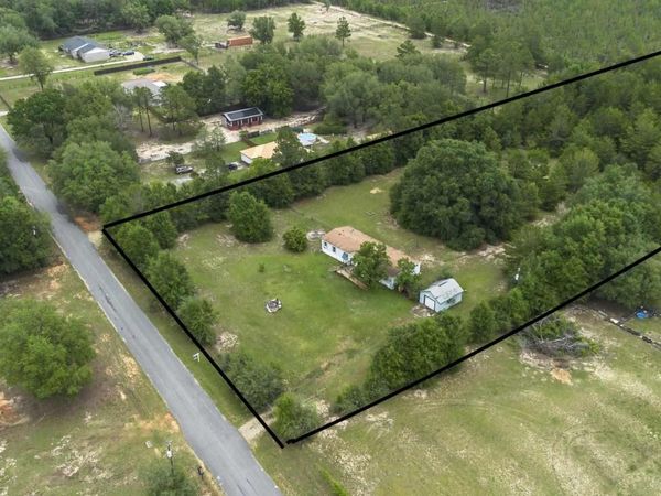 5208 Green Springs Dr, Milton, FL 32583