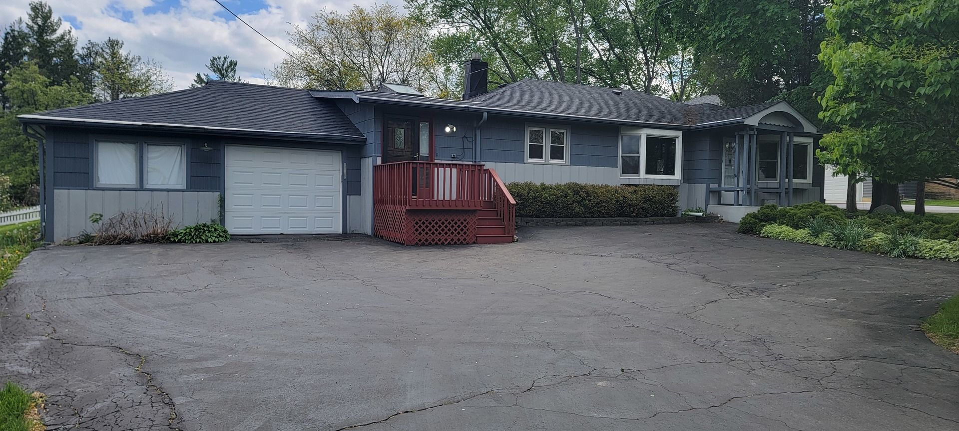 24049 W Grass Lake Road, Antioch, IL 60002 Main Photo