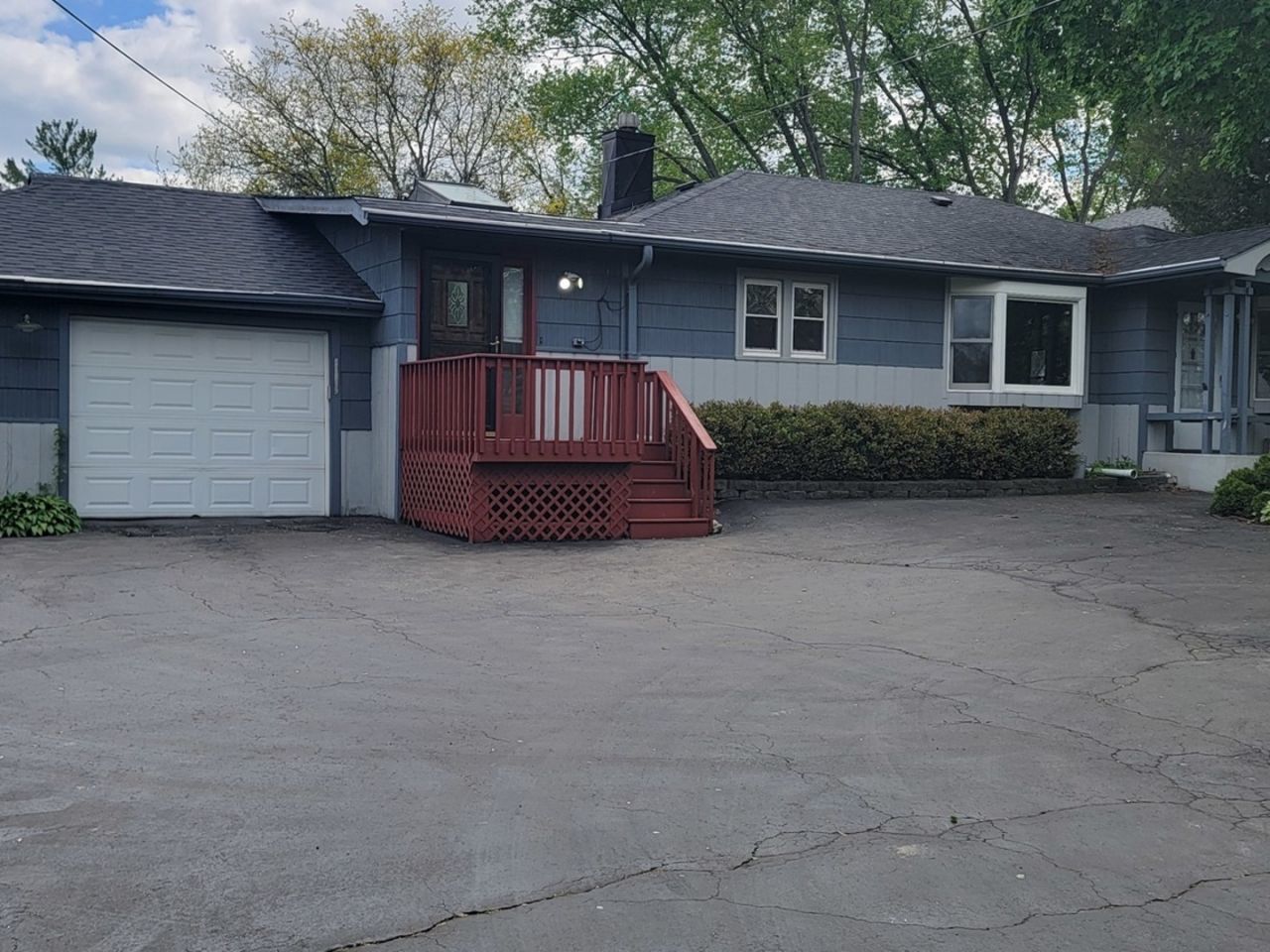 24049 W Grass Lake Road, Antioch, IL 60002 Main Photo