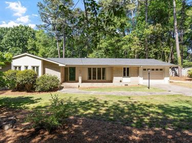 1621 Stonehurst Road, Raleigh, NC 27607