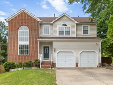 1002 Chickering Court, Apex, NC 27502