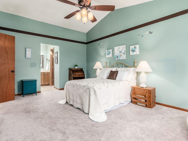 3930 Saddlehorn Drive, Columbus, OH 43221 Photo 19