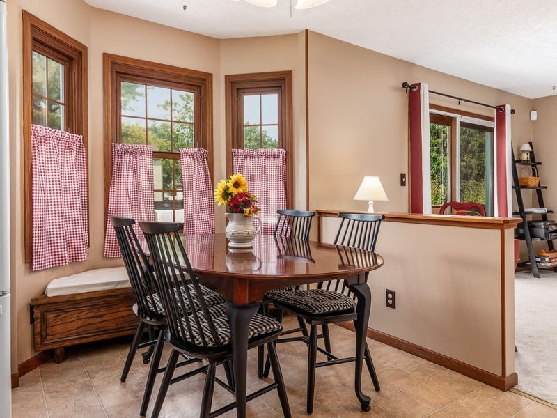 3930 Saddlehorn Drive, Columbus, OH 43221 Photo 7