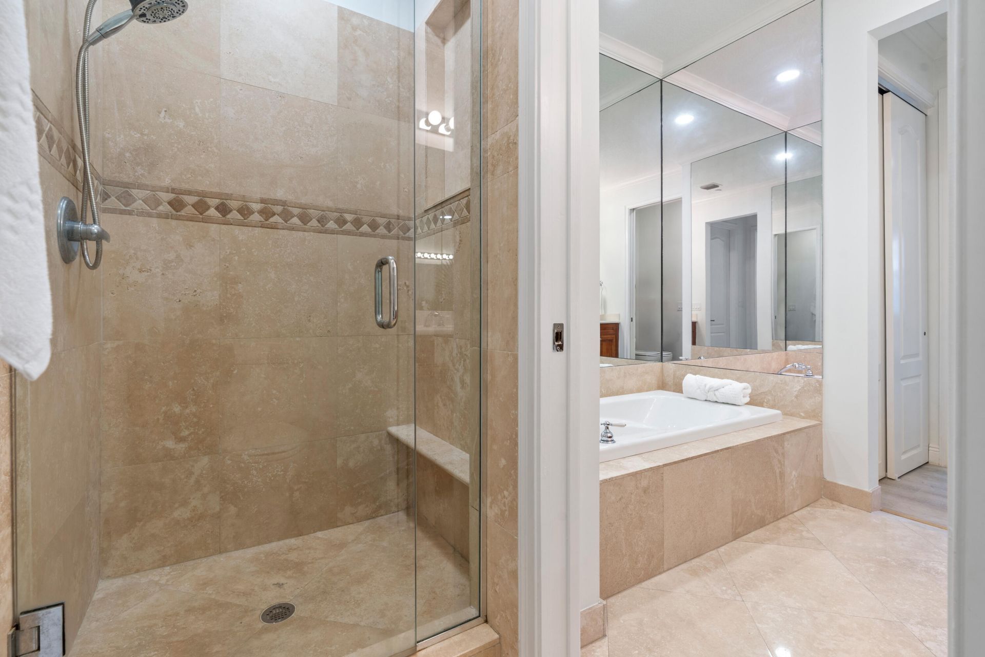 504 SE 7th Street, Unit 202, Fort Lauderdale, FL 33301 Photo