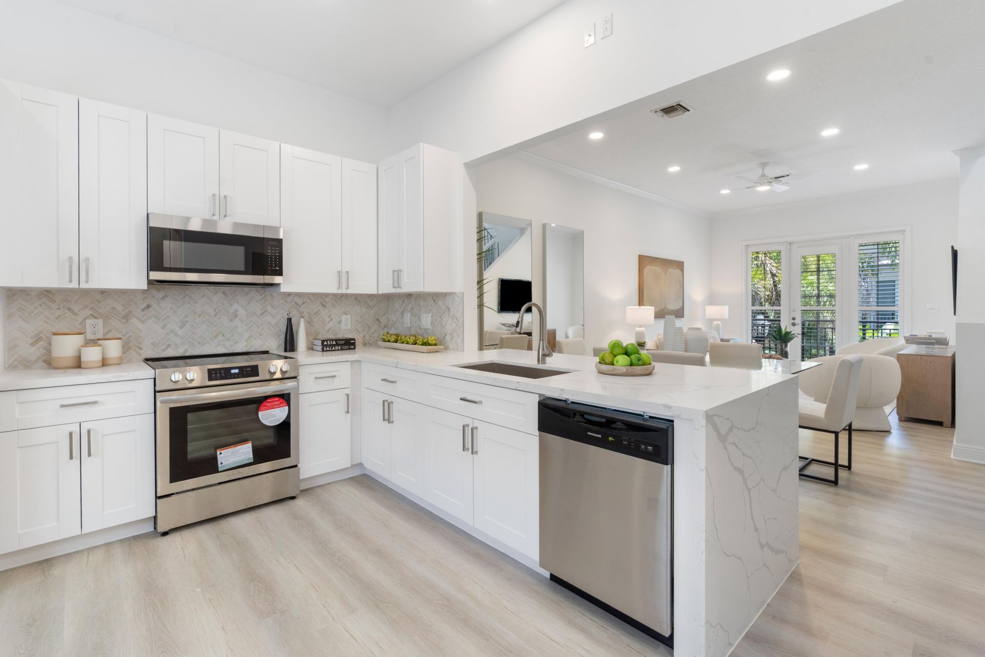 504 SE 7th Street, Unit 202, Fort Lauderdale, FL 33301 Photo