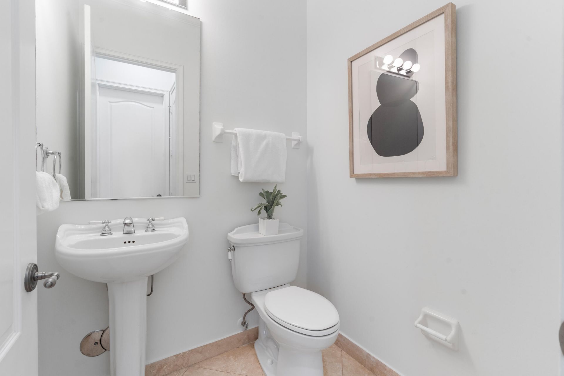 504 SE 7th Street, Unit 202, Fort Lauderdale, FL 33301 Photo