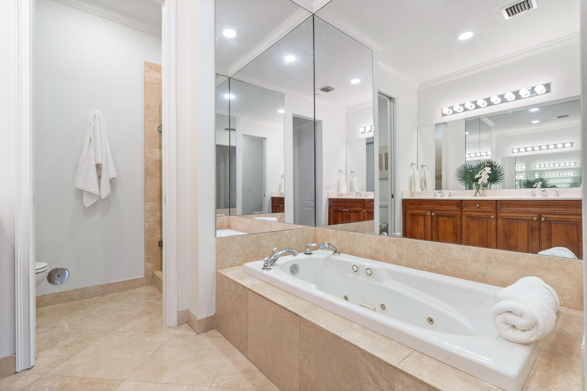 504 SE 7th Street, Unit 202, Fort Lauderdale, FL 33301 Photo
